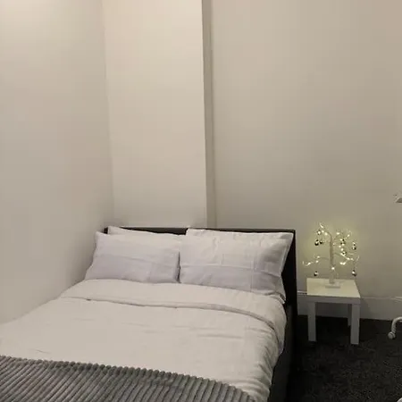 Room 2 • Double Bed In London King'S Cross Exterior photo
