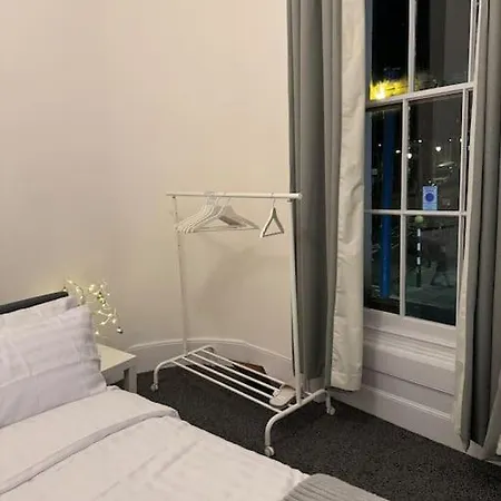 Room 2 • Double Bed In London King'S Cross Exterior photo
